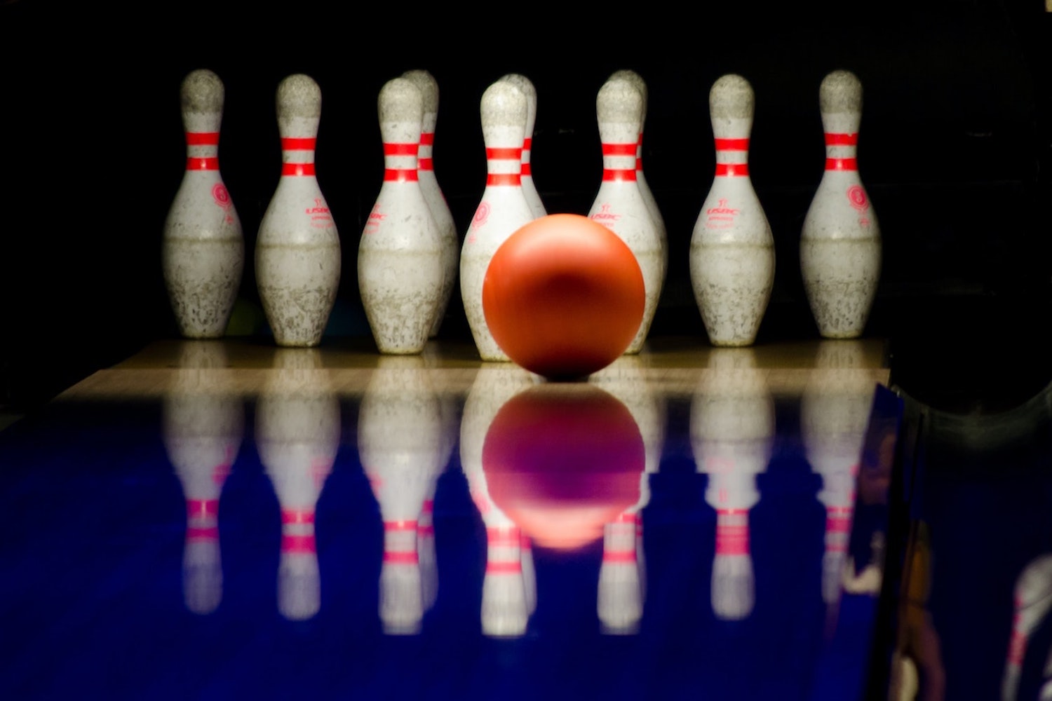 Ten pin bowling